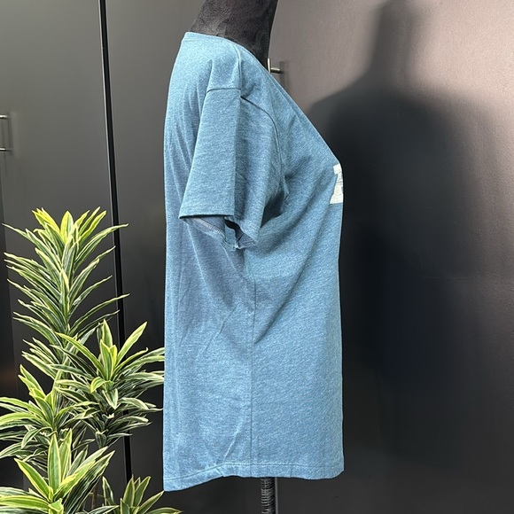 Ariat Farm Life Chick, extended back hem line,crewneck, logo, short sleeve T - Picture 5 of 8